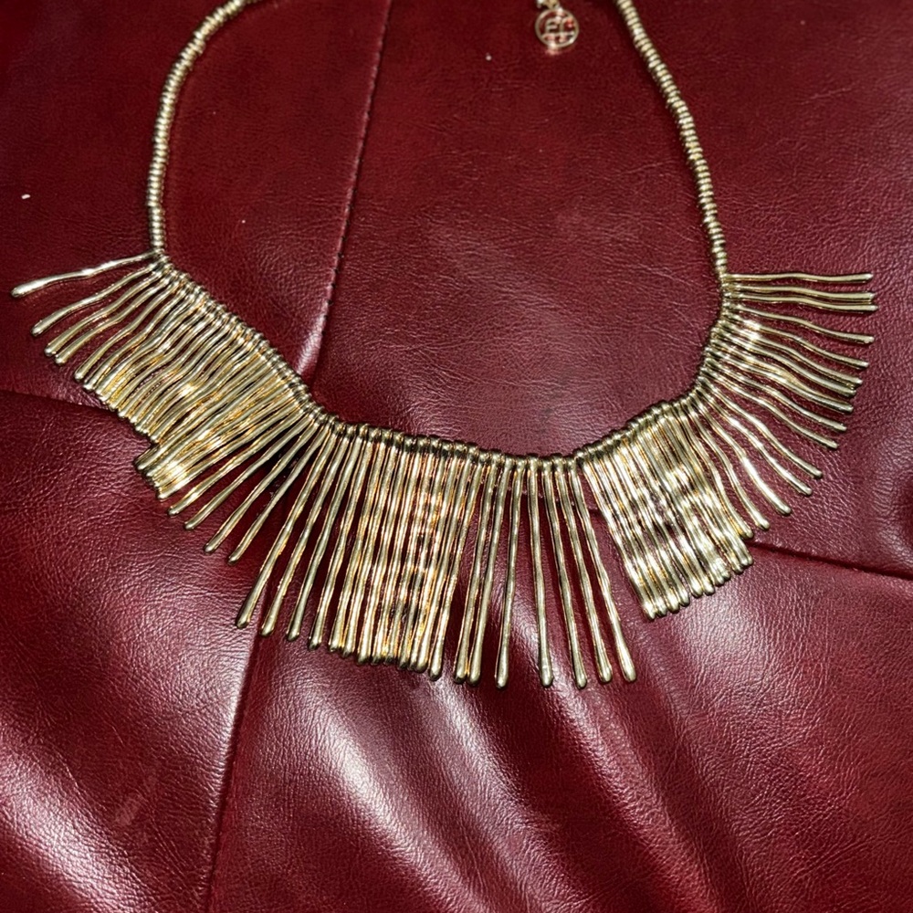 Elegant Gold Necklace